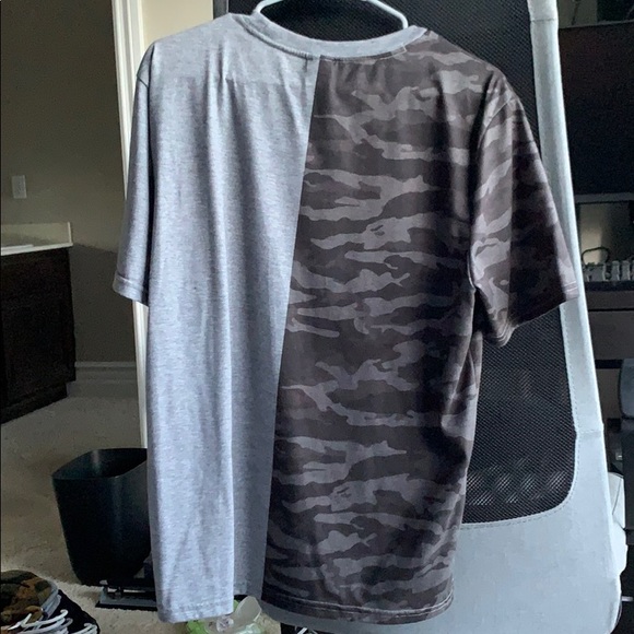 OAKLEY TEES SIZE L - Picture 3 of 3